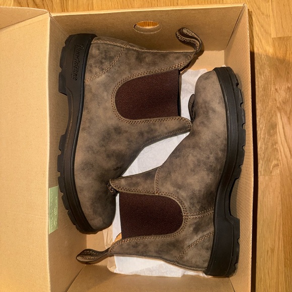 Blundstone Brown Chelsea Boots - Picture 6 of 9